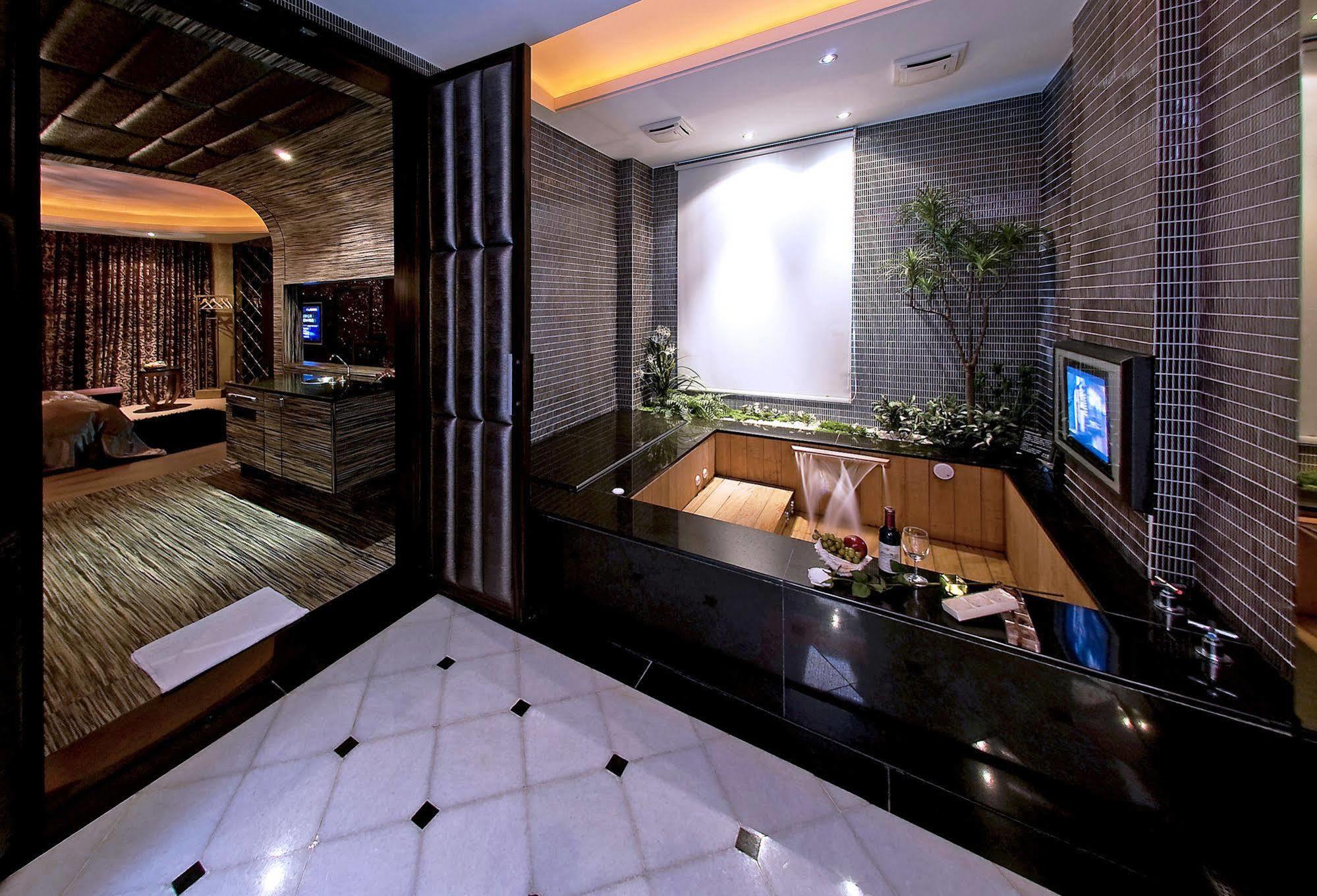 Sasha Motel Тайчжун Екстер'єр фото