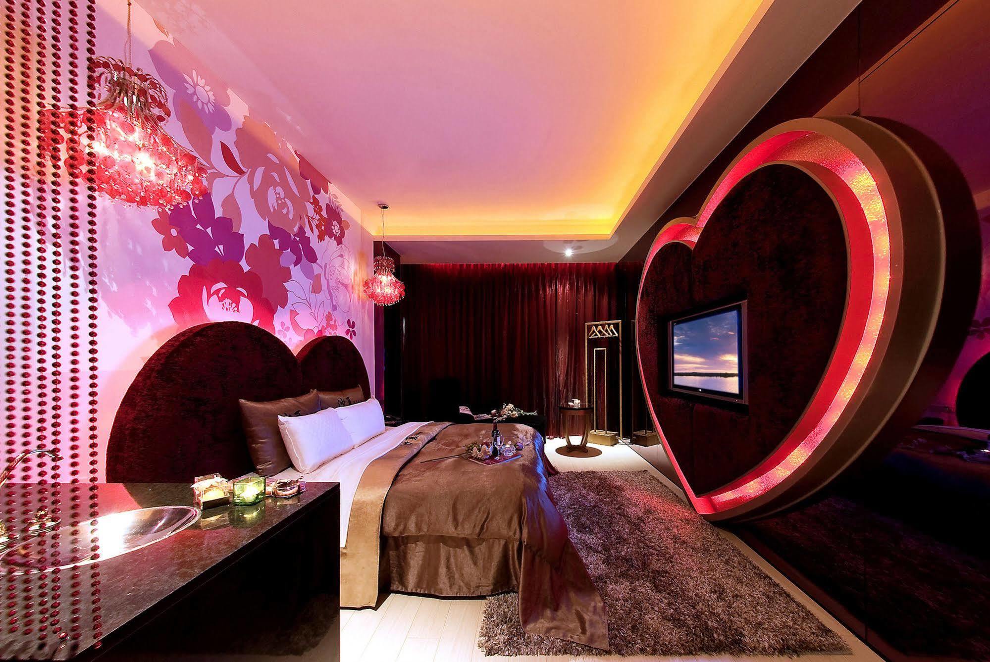 Sasha Motel Тайчжун Екстер'єр фото