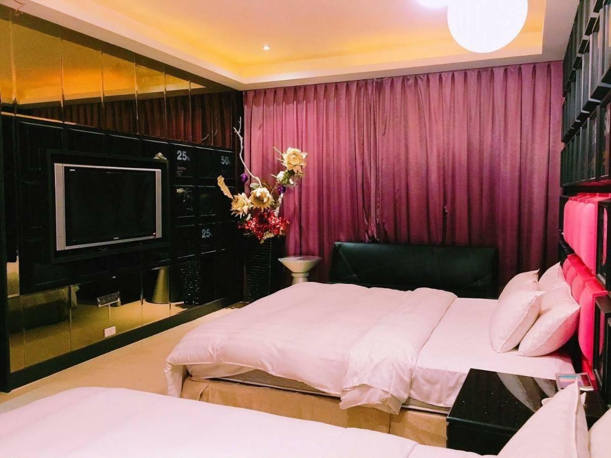 Sasha Motel Тайчжун Екстер'єр фото