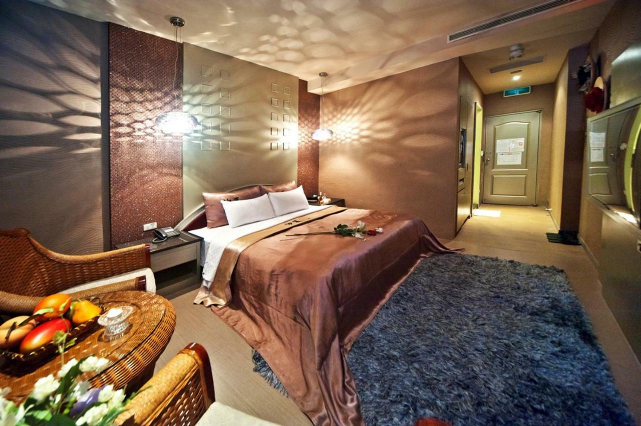 Sasha Motel Тайчжун Екстер'єр фото