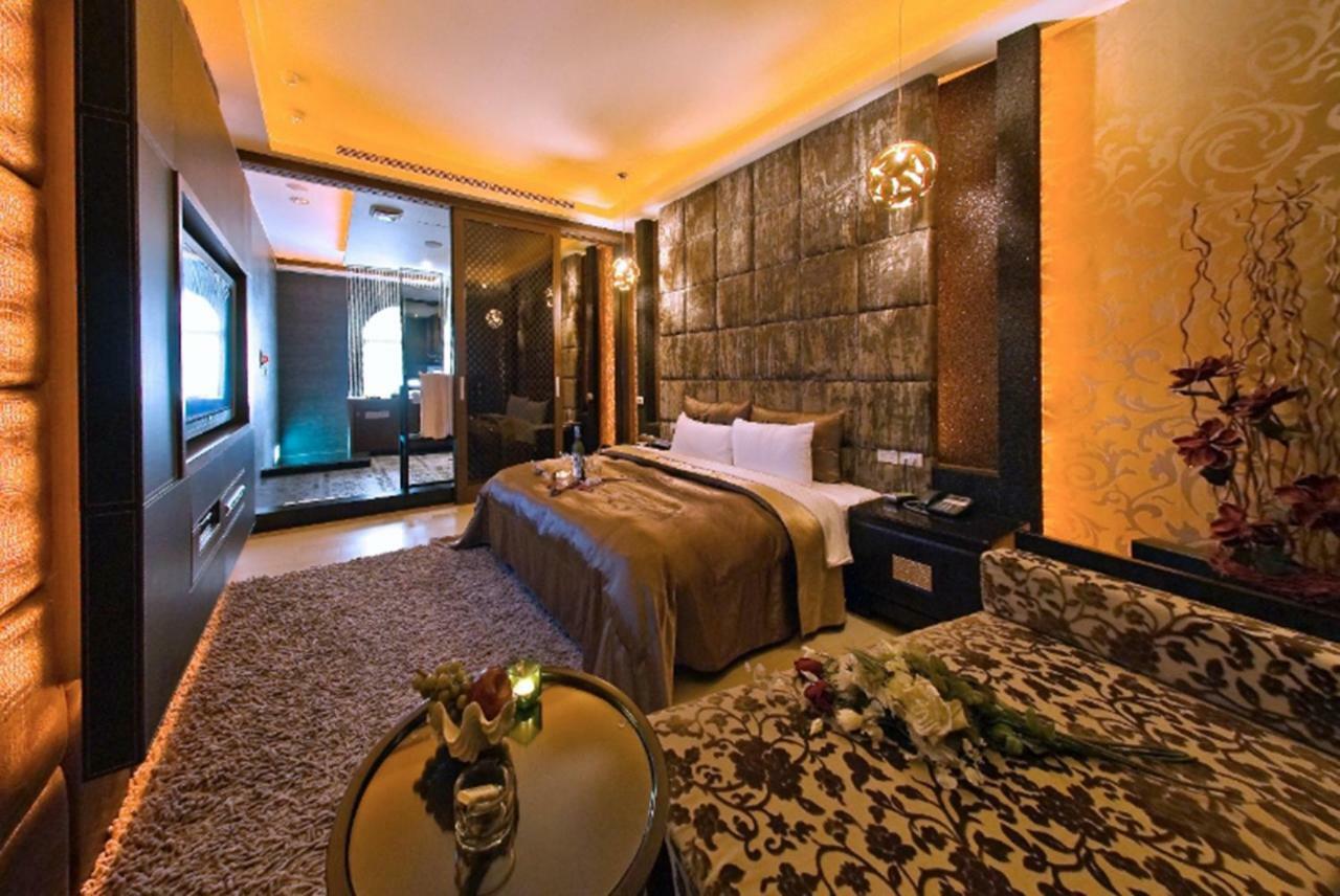 Sasha Motel Тайчжун Екстер'єр фото